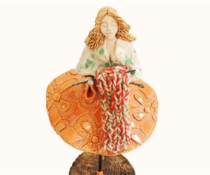 Escultura Menina "Menina de Arte"